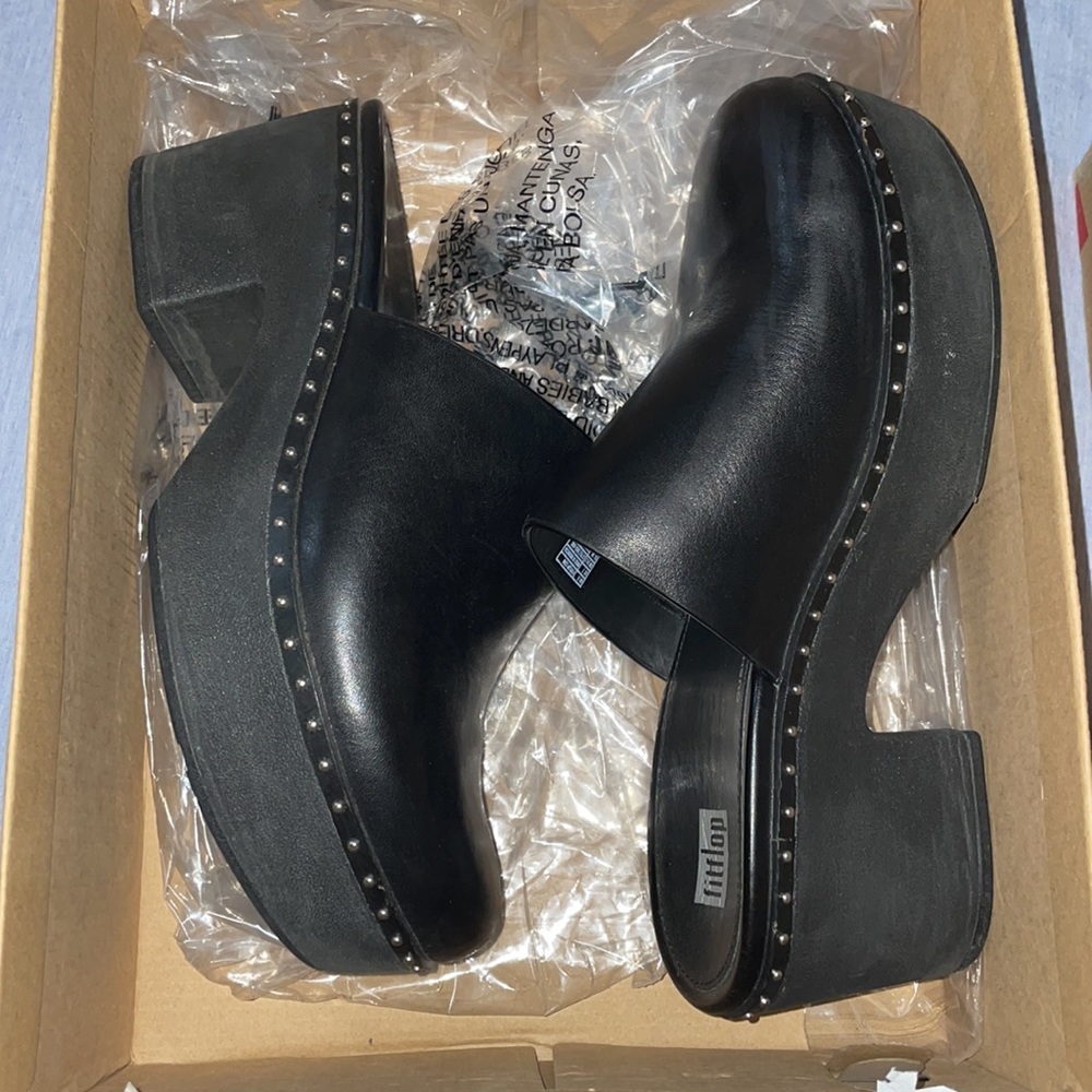 Pilar Mule Clogs